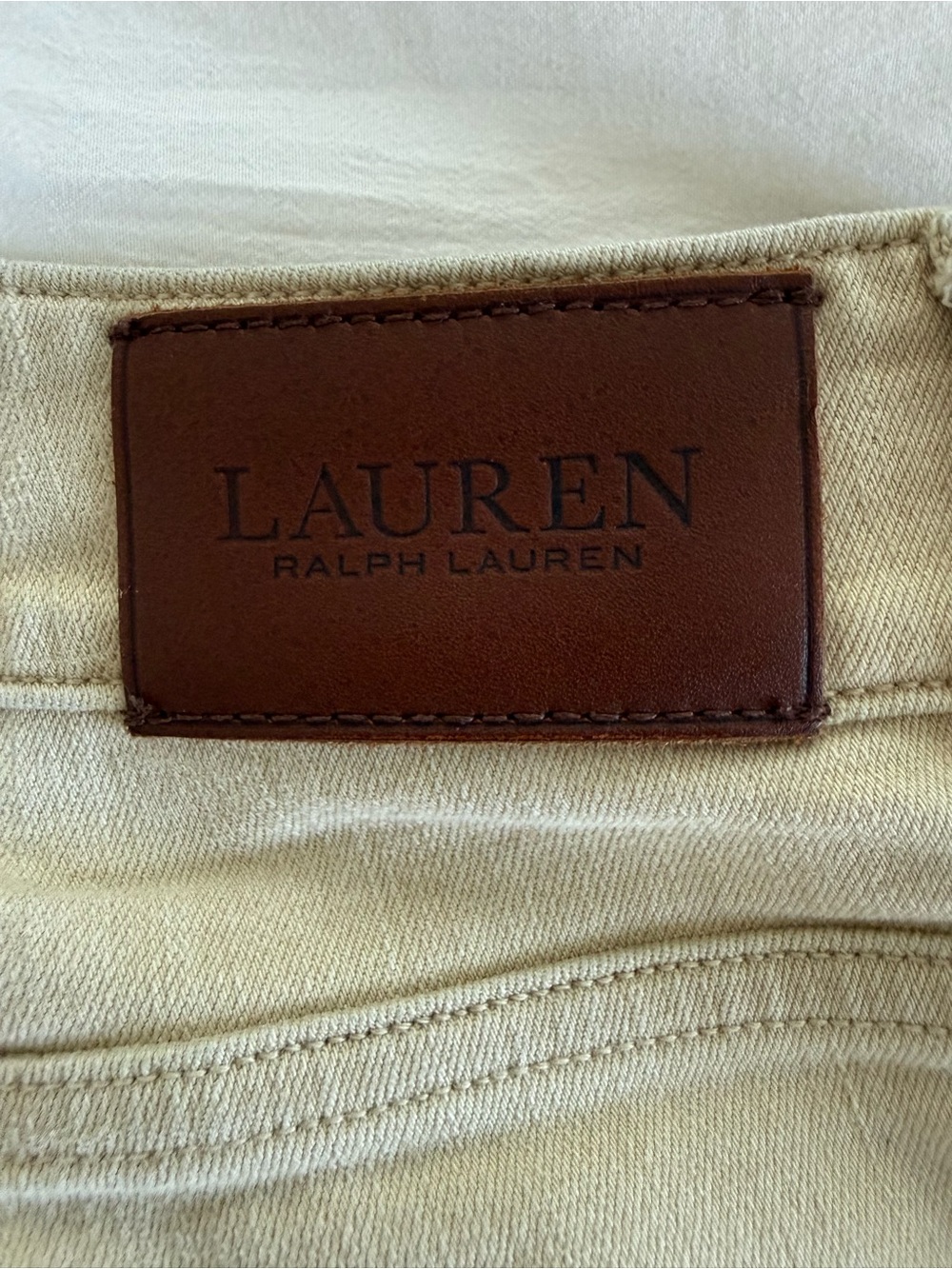 Lauren Ralph Lauren Jeans in Beige with Brown Leather Patch
